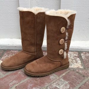 🐑🐑 UGG Bailey Button Boot 🐑🐑